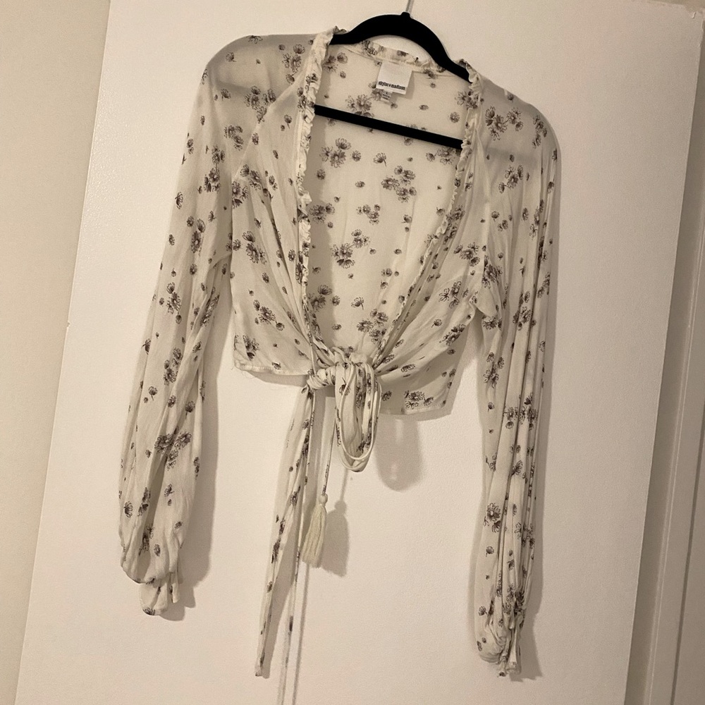 Great lightweight top for a beach day, cruise, vacation